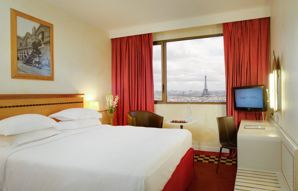 Hyatt Regency Paris Etoile 11