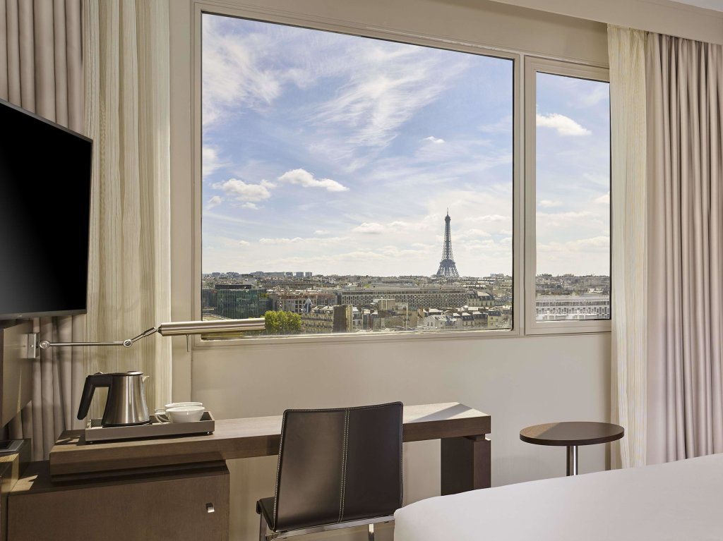 Hyatt Regency Paris Etoile 14