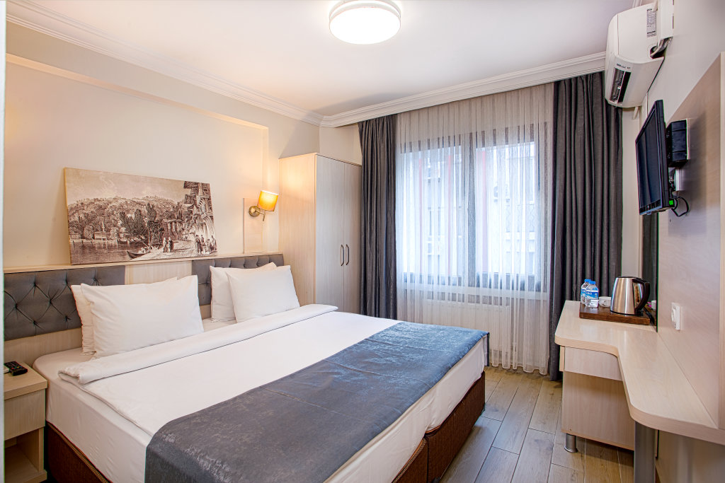 Sim Hotel 7