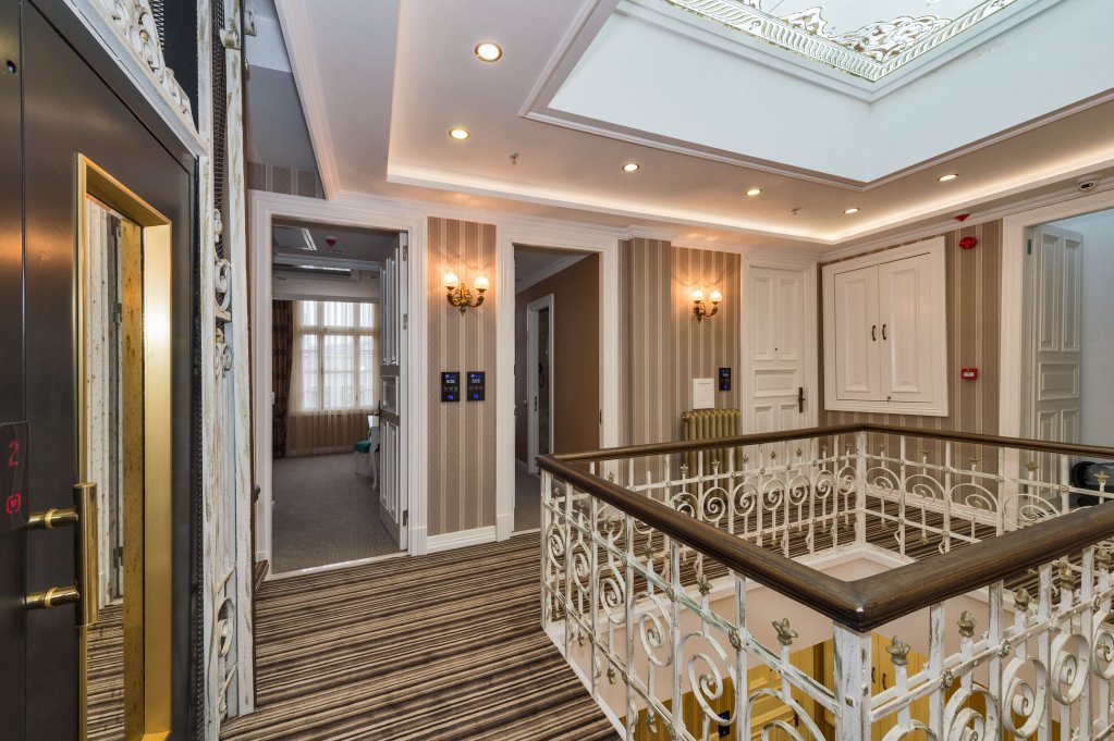 Alpek Hotel 2