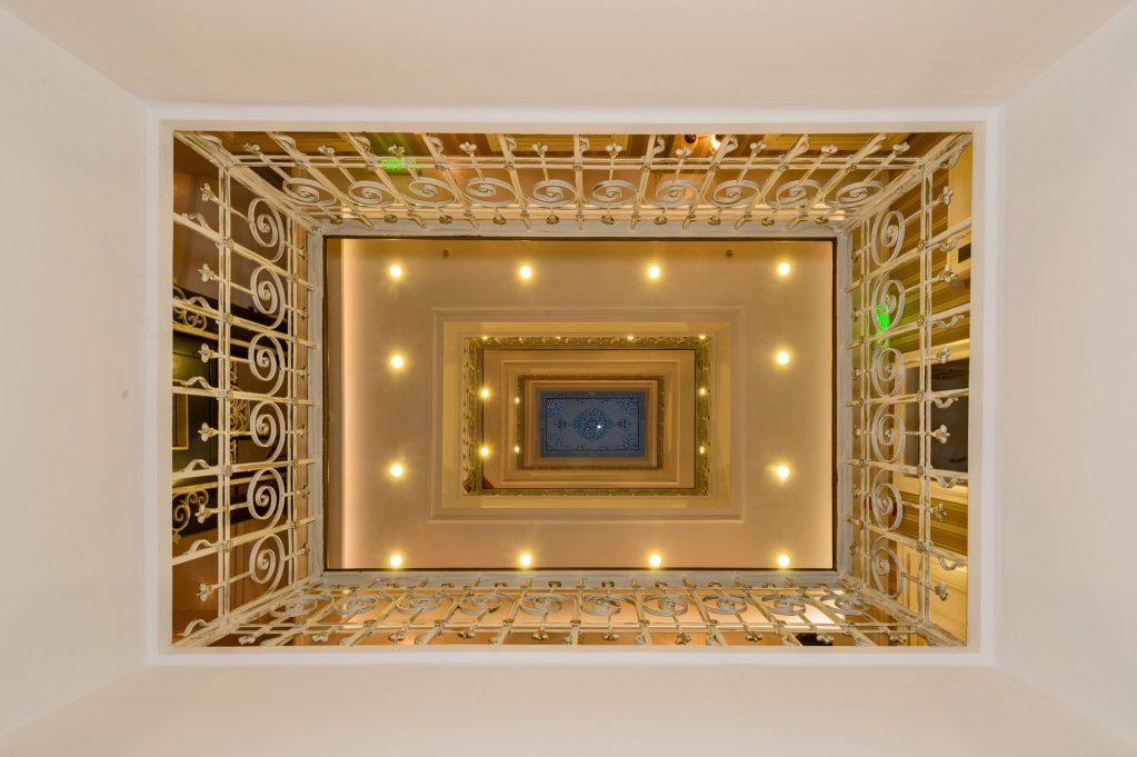 Alpek Hotel 6