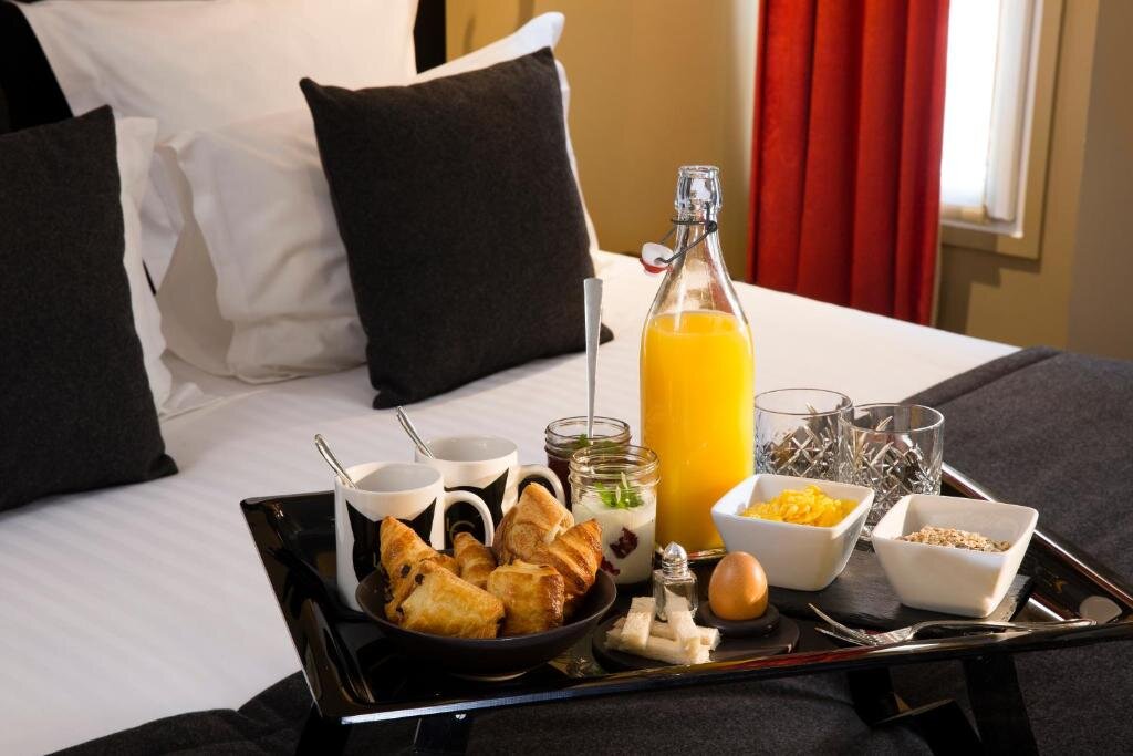 Hôtel Le Chat Noir 11