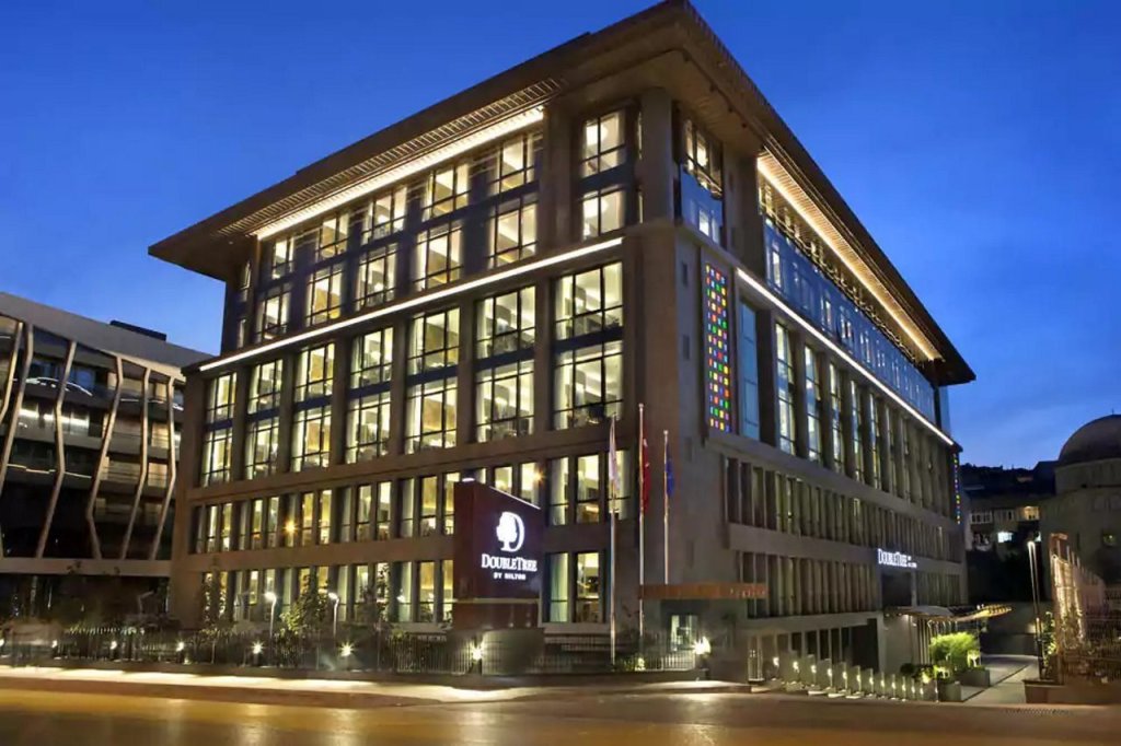 DoubleTree by Hilton Hotel Istanbul - Piyalepasa 2