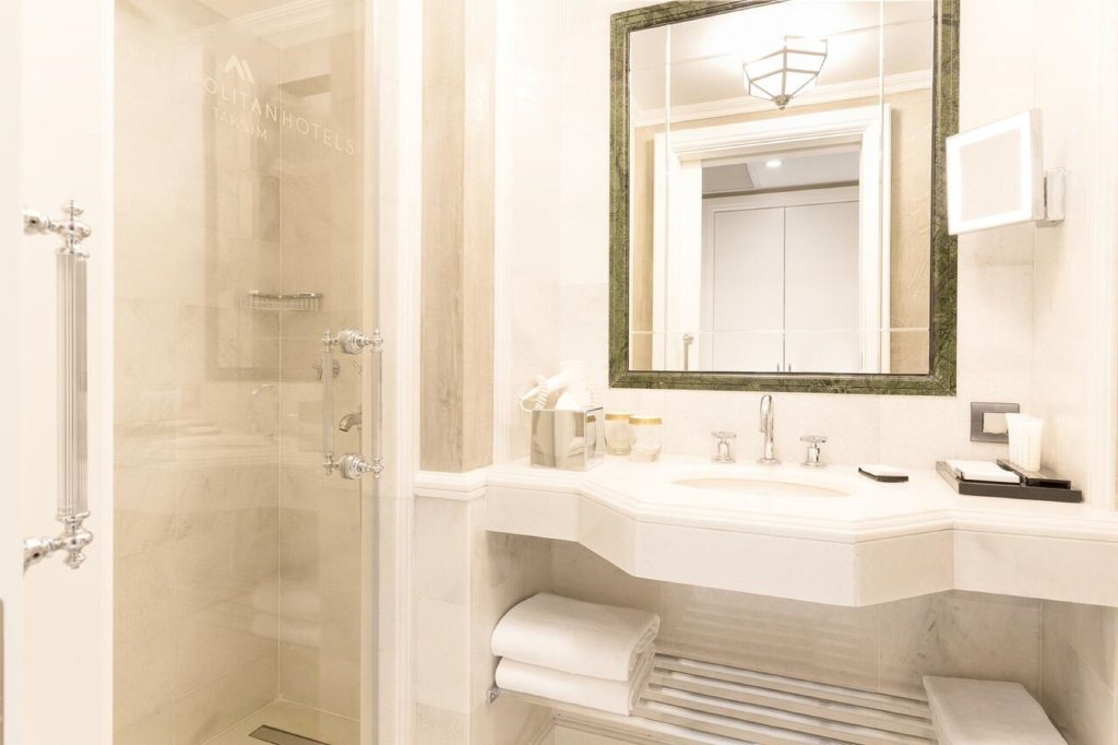 Metropolitan Hotels Taksim 8
