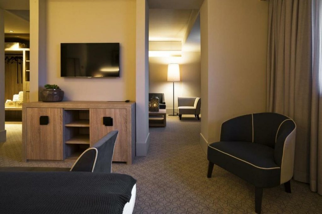 A.Roma Lifestyle Hotel 5