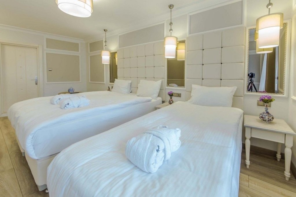 The Constantine Hotel 22