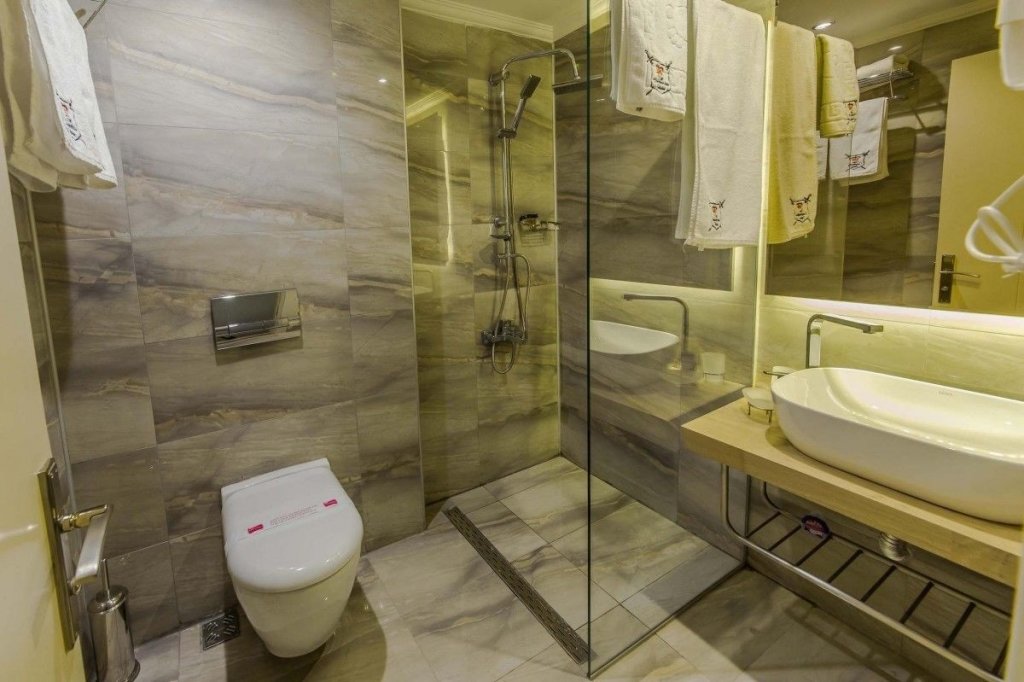 The Constantine Hotel 24