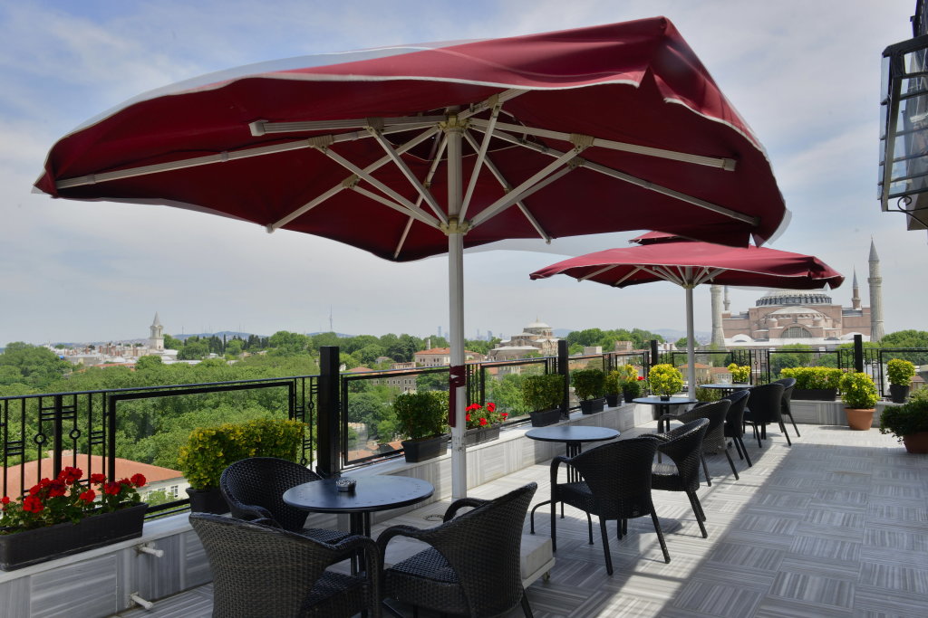 Agora Life Hotel 10