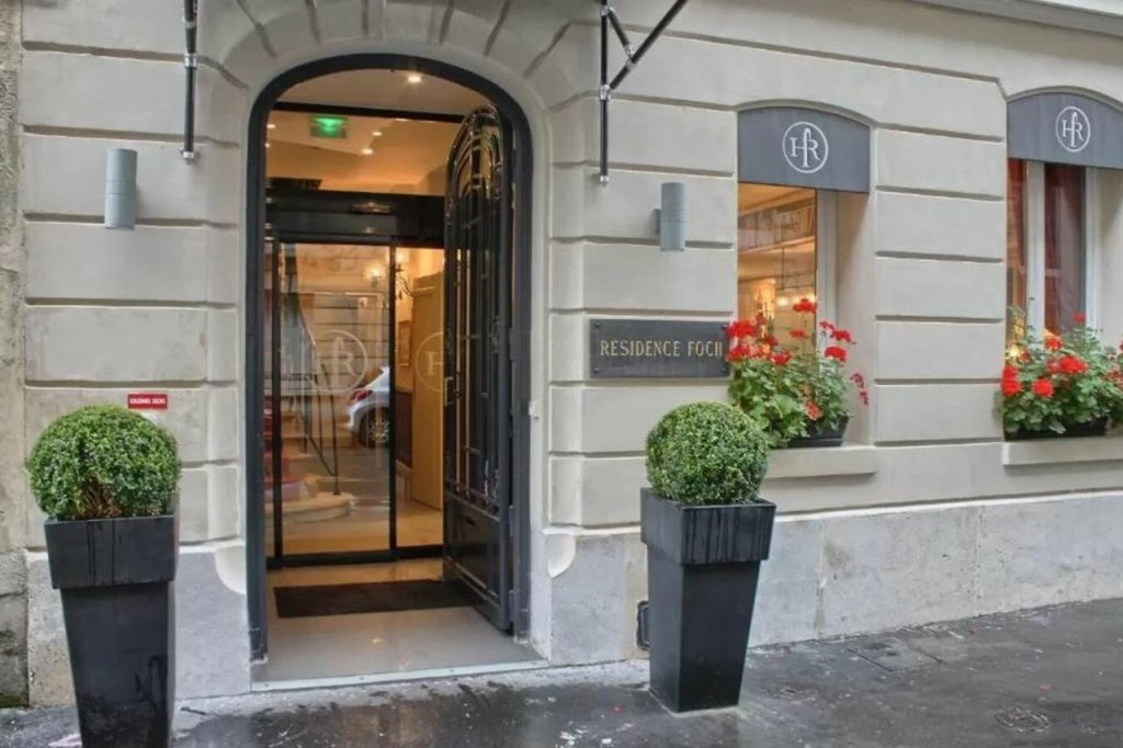 Hotel Residence Foch 13