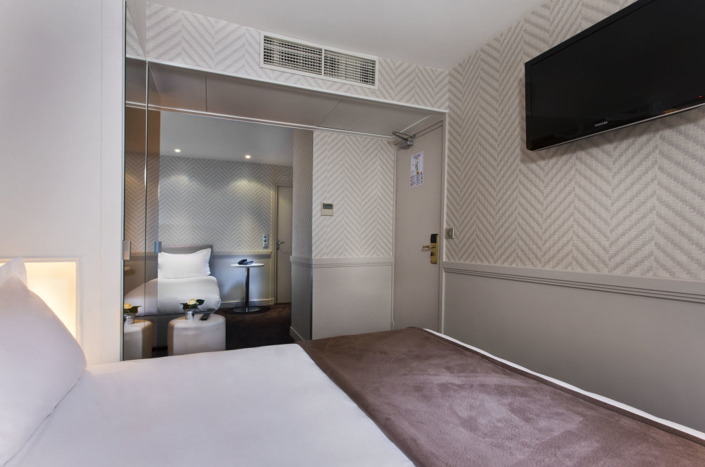 Hotel Longchamp Elysees 15
