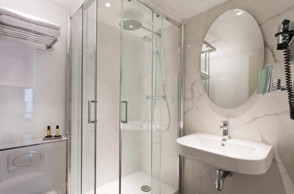 Hotel Longchamp Elysees 17