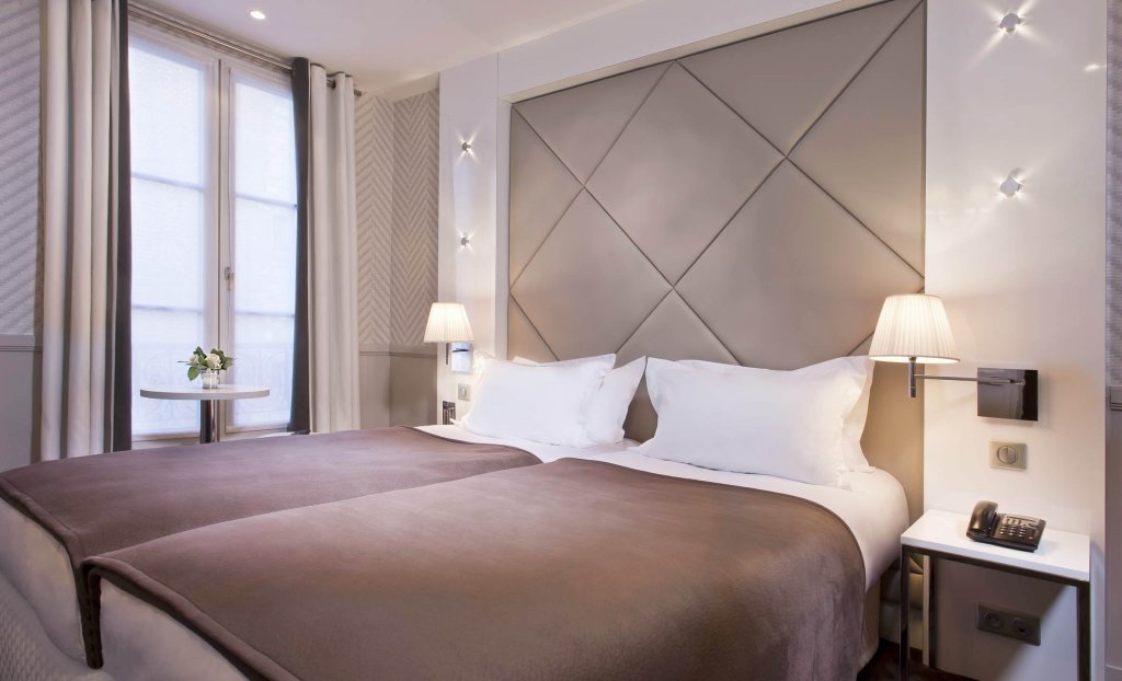 Hotel Longchamp Elysees 24