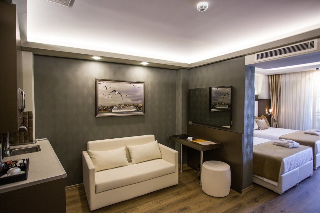 Bonne Sante Hotel 16