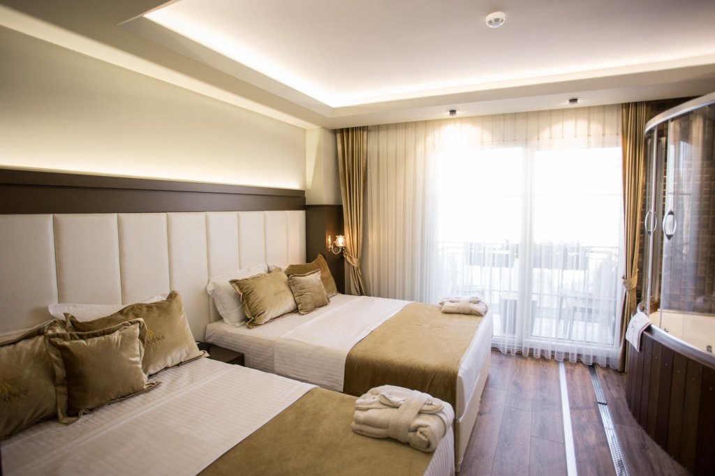 Bonne Sante Hotel 5