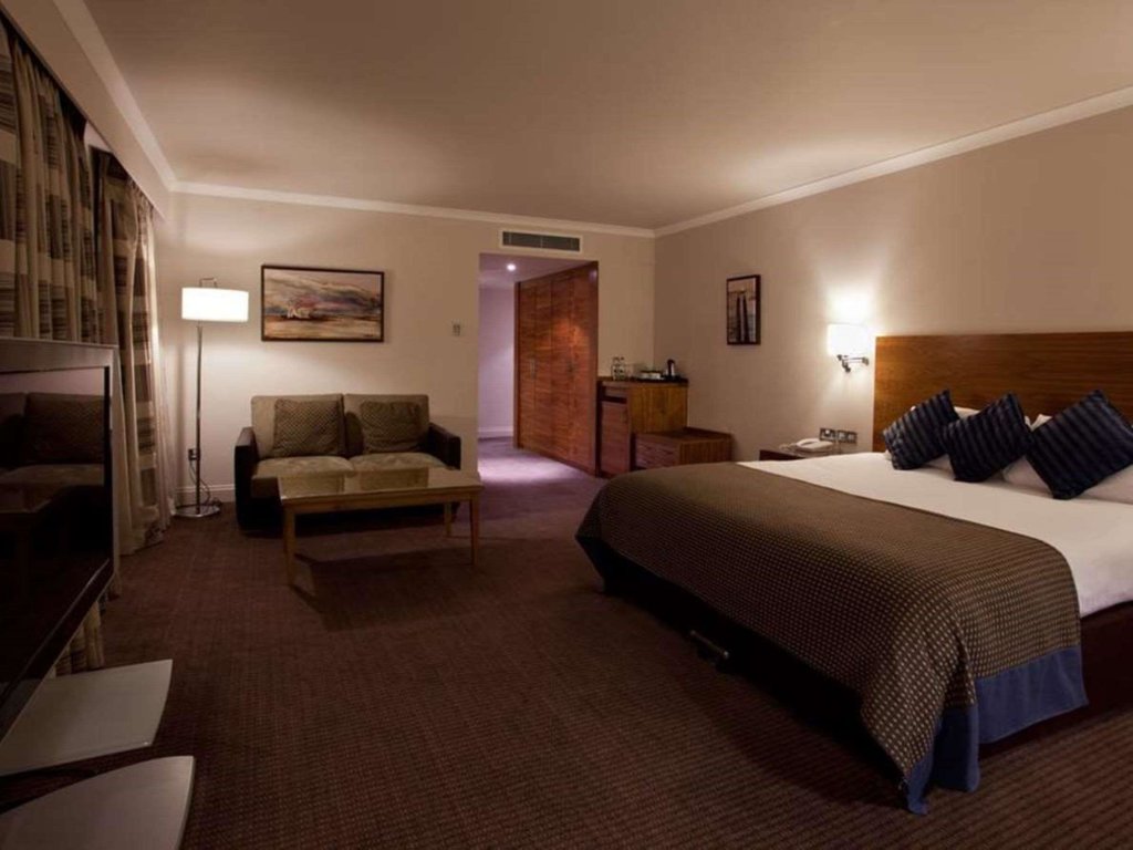 London Croydon Aerodrome Hotel, BW Signature Collection 18