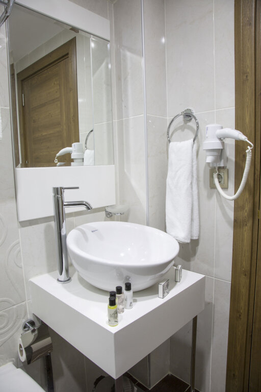 Golden Rain Hotel Old City 10