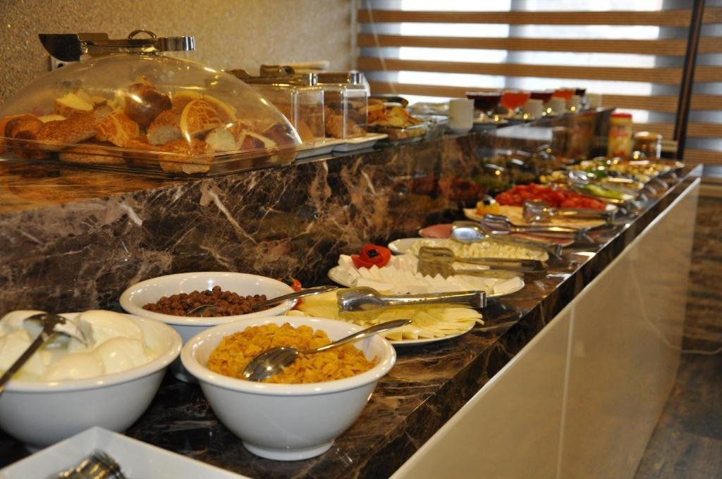 Golden Rain Hotel Old City 22