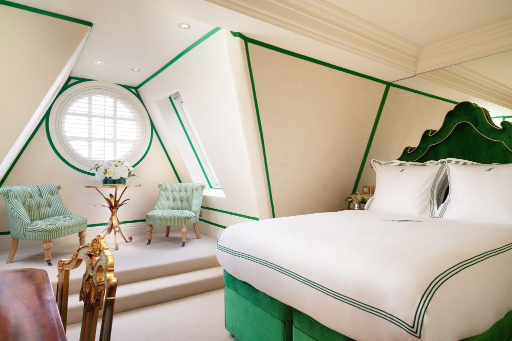The Milestone Hotel 15