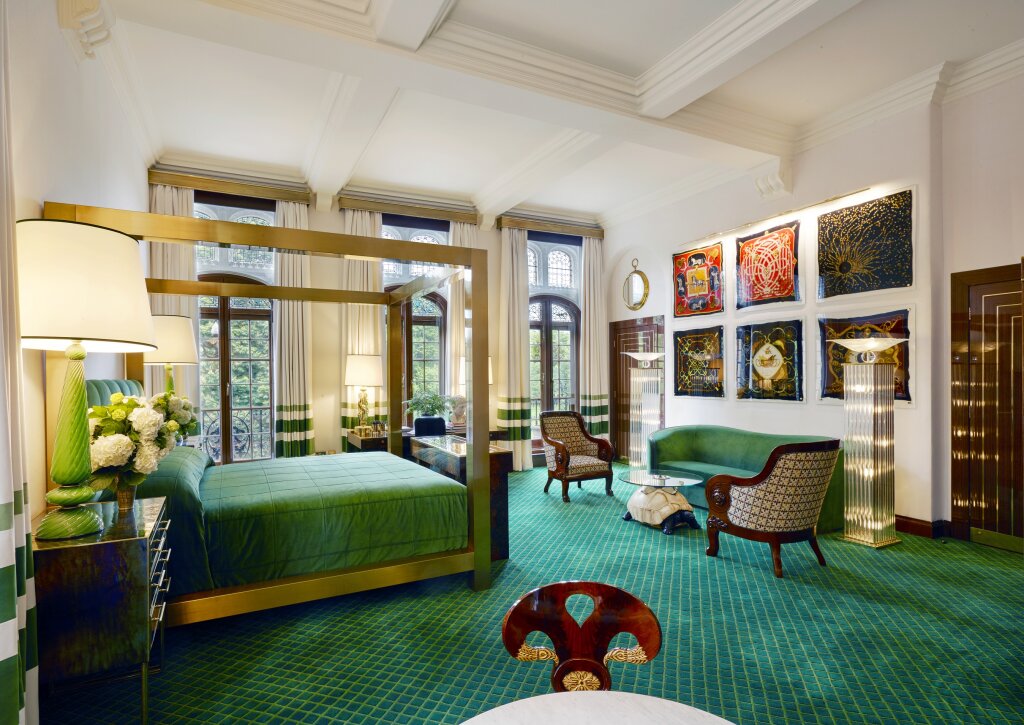 The Milestone Hotel 16