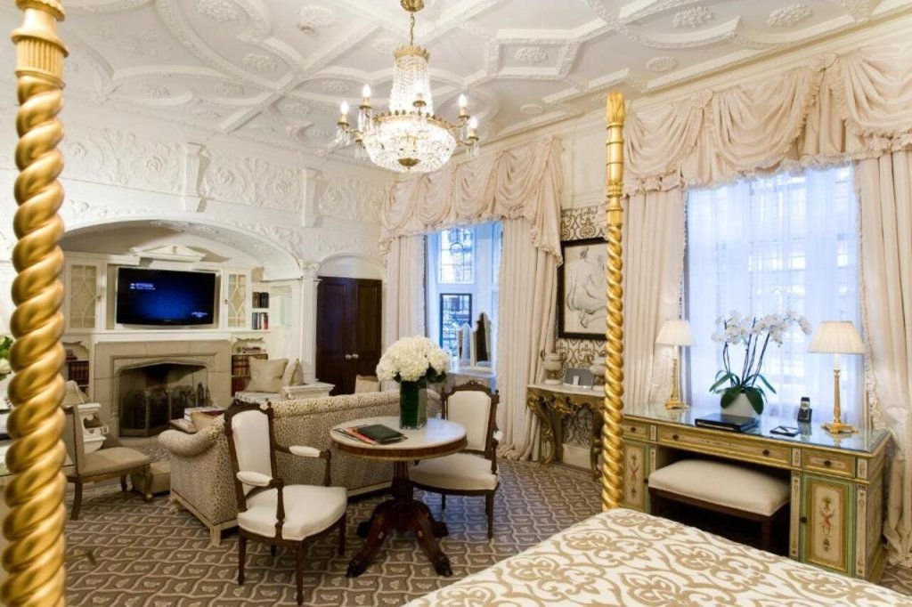 The Milestone Hotel 5