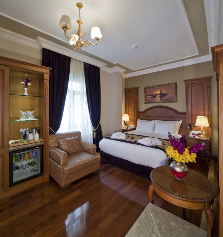 GLK PREMIER Acropol Suites & Spa 5