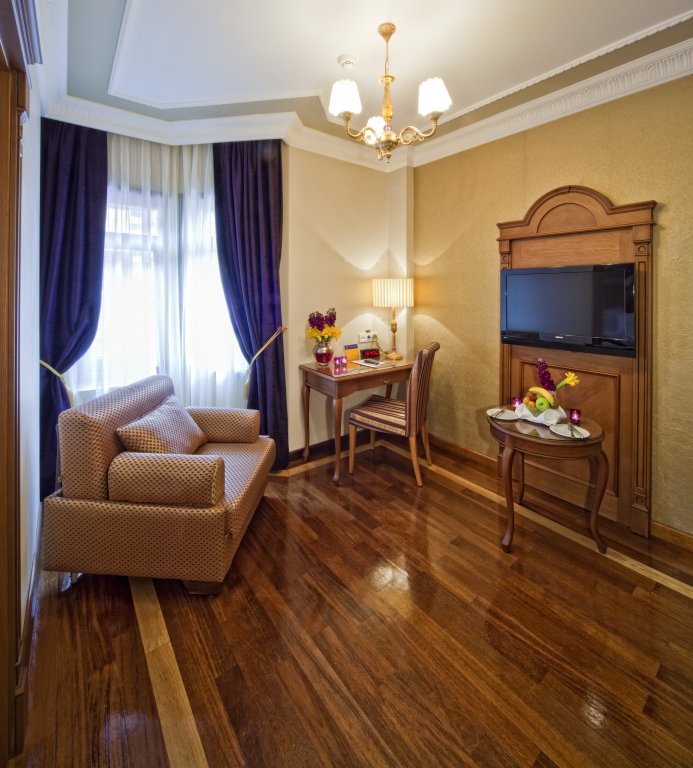GLK PREMIER Acropol Suites & Spa 8