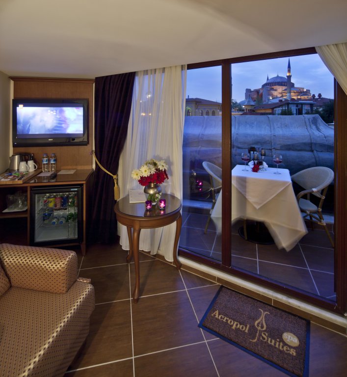 GLK PREMIER Acropol Suites & Spa 9