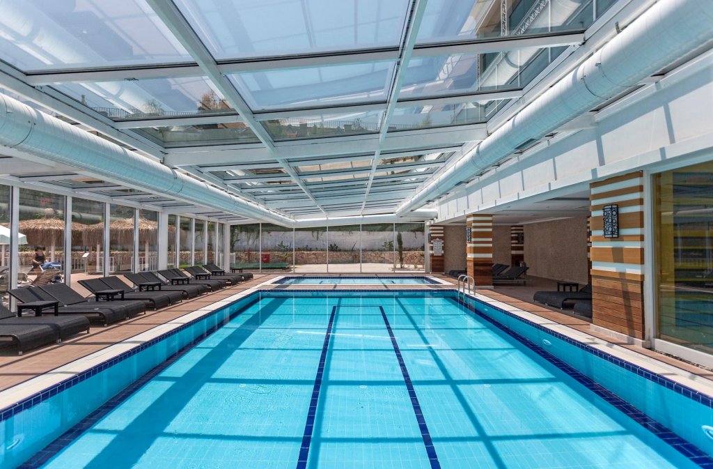 Karmir Resort & Spa 1