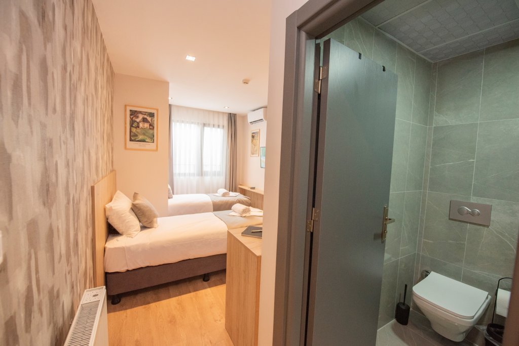 Mahya Hotel 23
