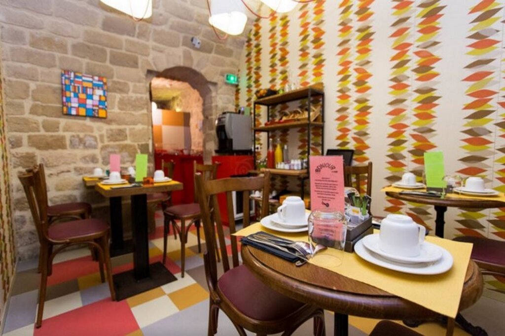 Hotel Crayon by Elegancia 6