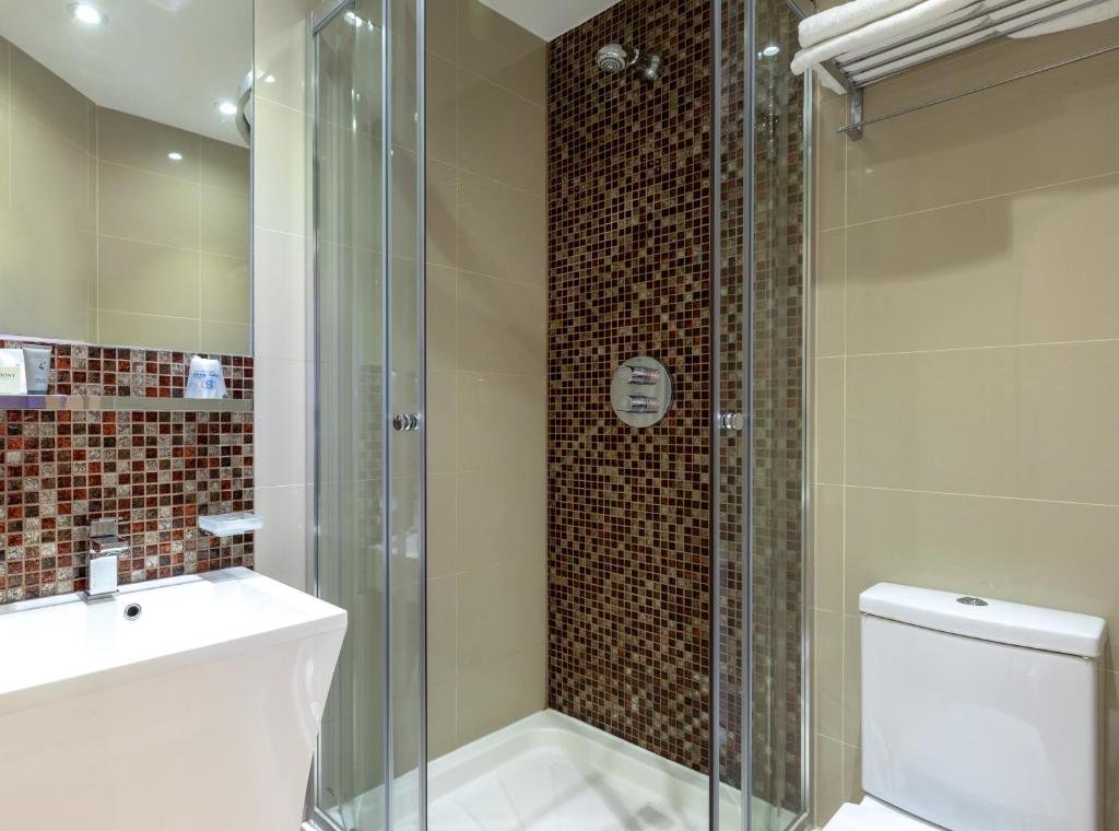 Sidney Hotel London Victoria 3