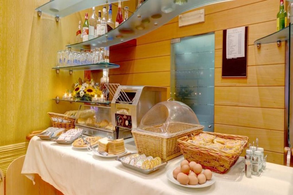 Hotel Corot 5