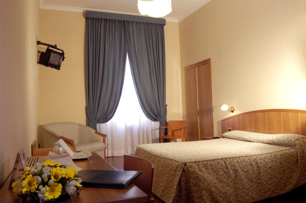 Hotel Corot 8