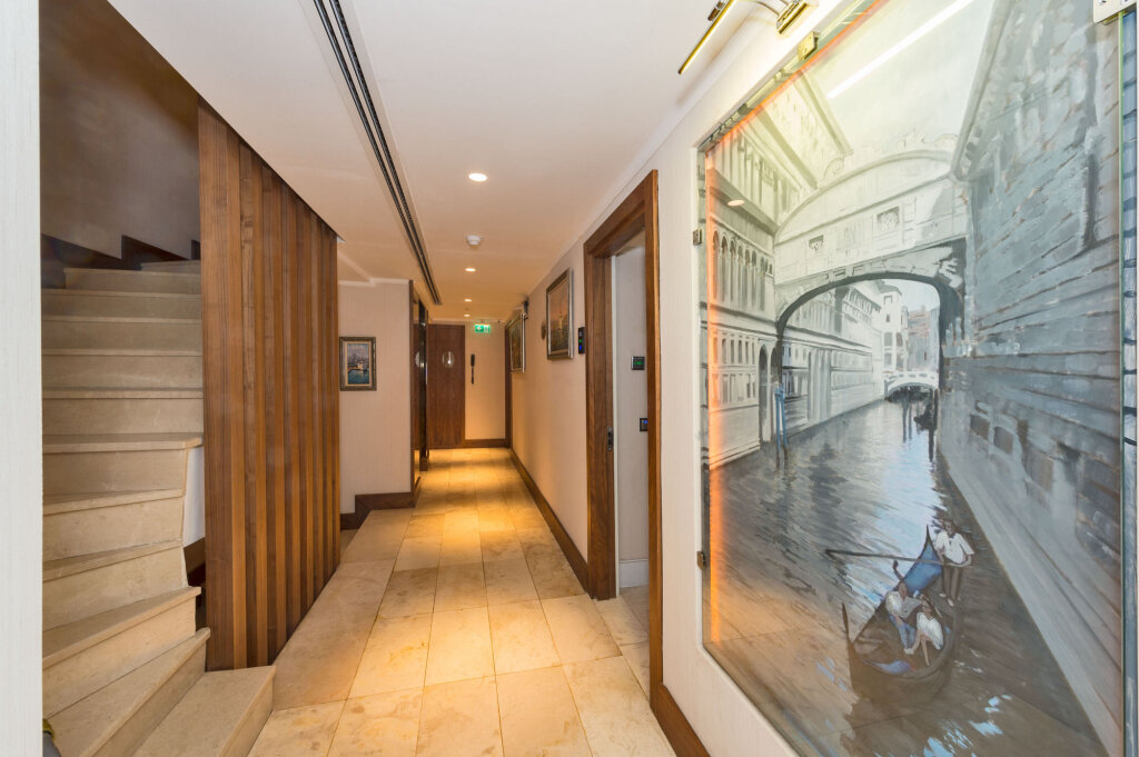 Darkmen Boutique Hotel 14