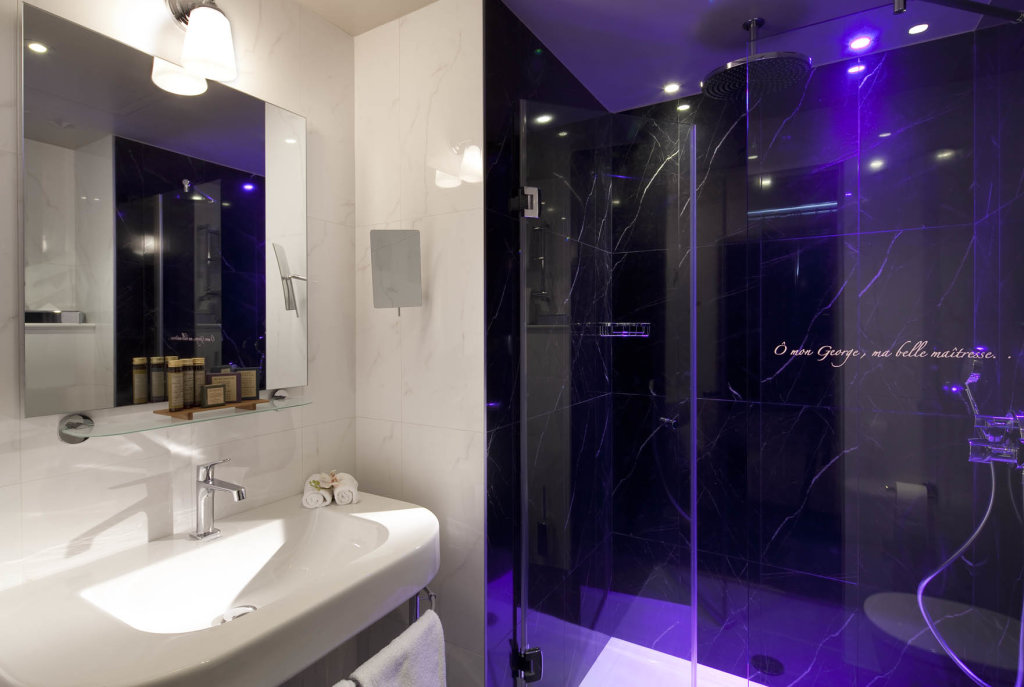 Les Plumes Hôtel Paris 20