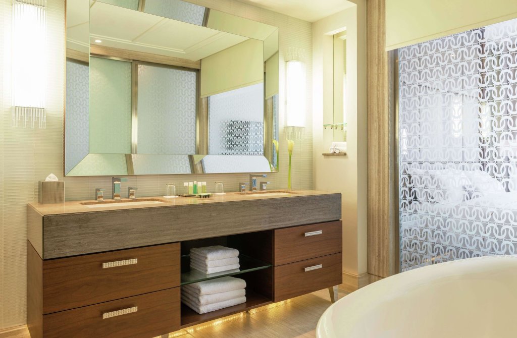Hilton Dubai Al Habtoor City 22