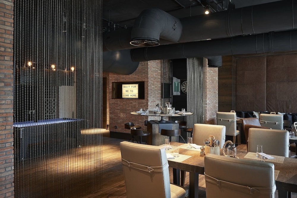 Hilton Dubai Al Habtoor City 23