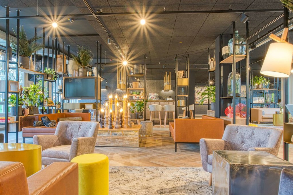 NinetyNine Hotel Amsterdam Airport 3