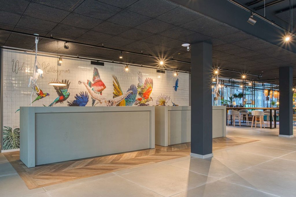 NinetyNine Hotel Amsterdam Airport 4