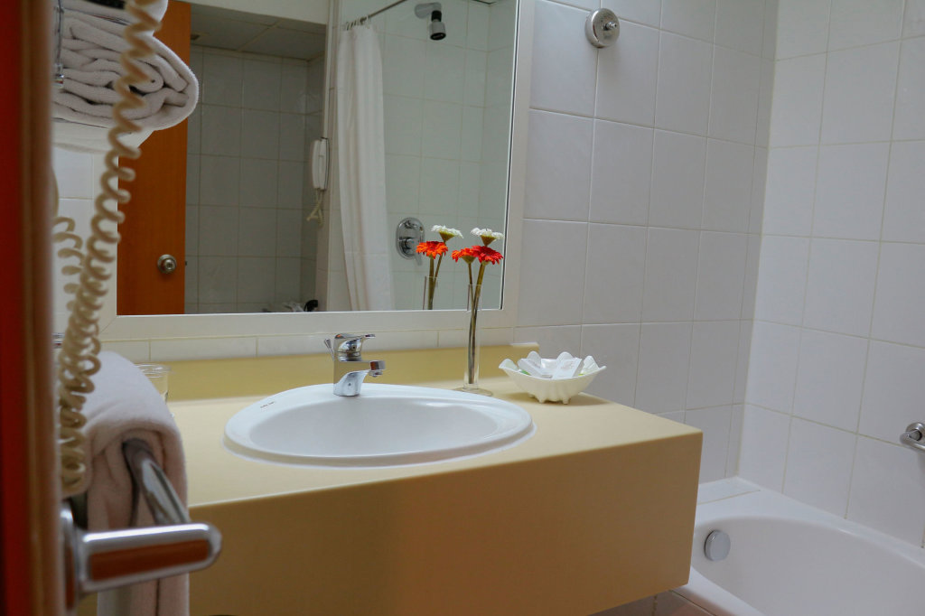 Lou'lou'a Beach Resort Sharjah 7