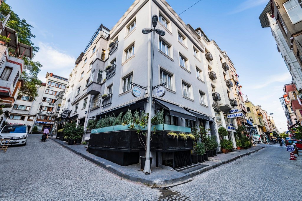 B Guest Hotel 2