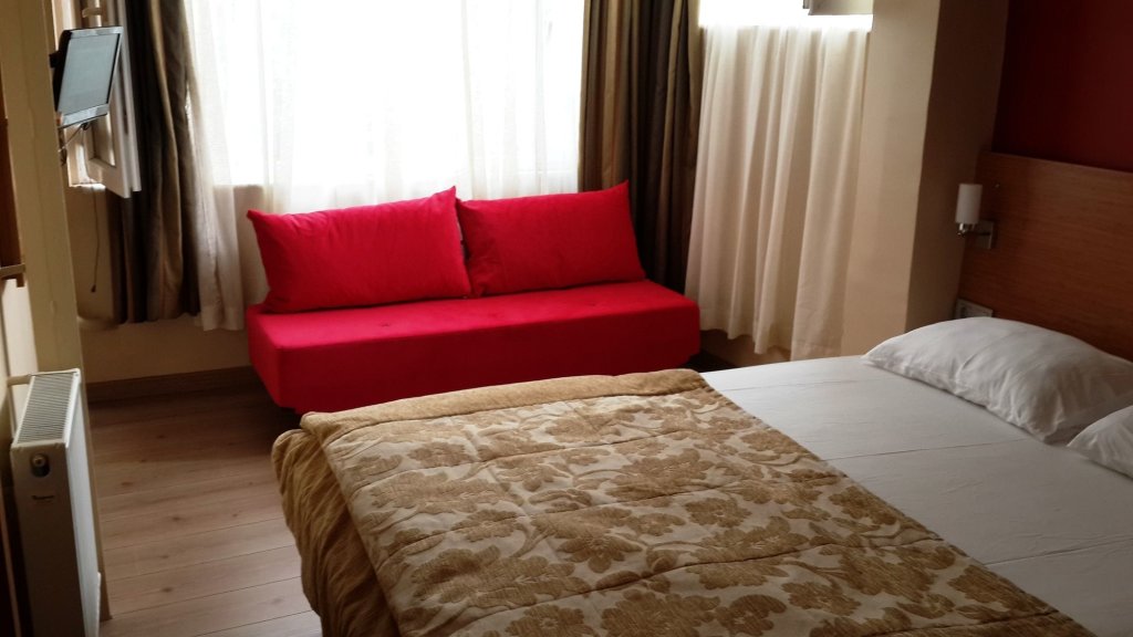 Antique Hostel & Guesthouse 11