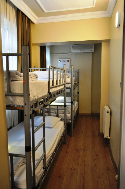 Antique Hostel & Guesthouse 12