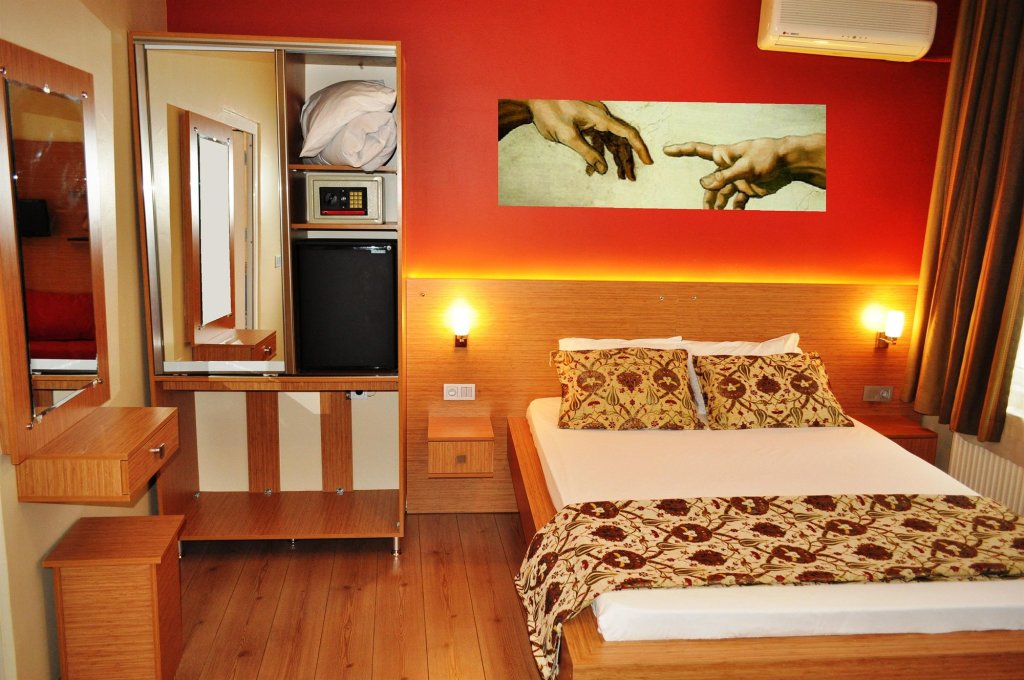 Antique Hostel & Guesthouse 18