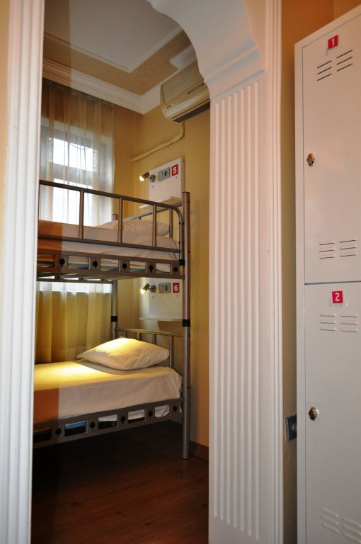 Antique Hostel & Guesthouse 24