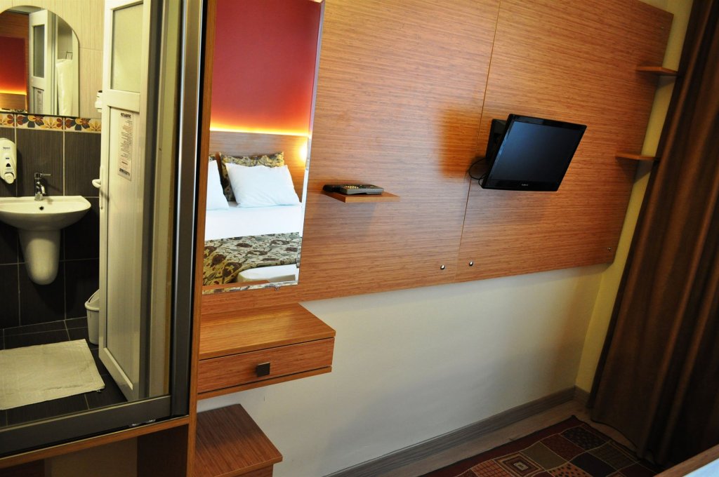Antique Hostel & Guesthouse 7