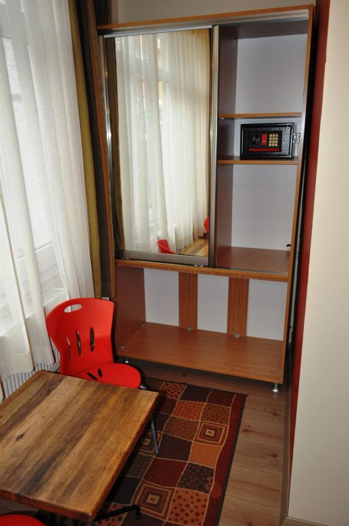 Antique Hostel & Guesthouse 8