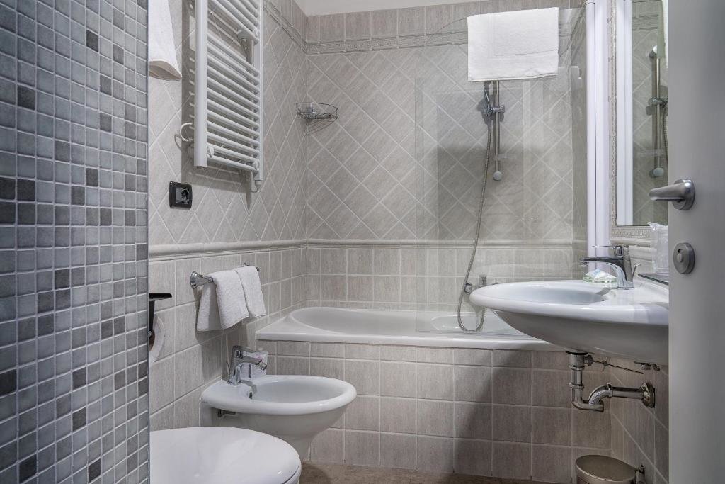 Hotel Varese Roma 13