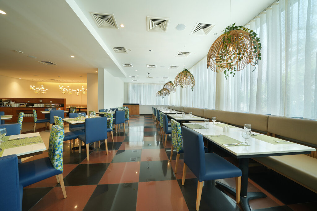 Arabian Park Dubai, an Edge by Rotana Hotel 9