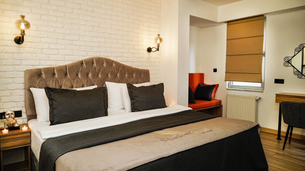 The Marions Suite Hotel 1